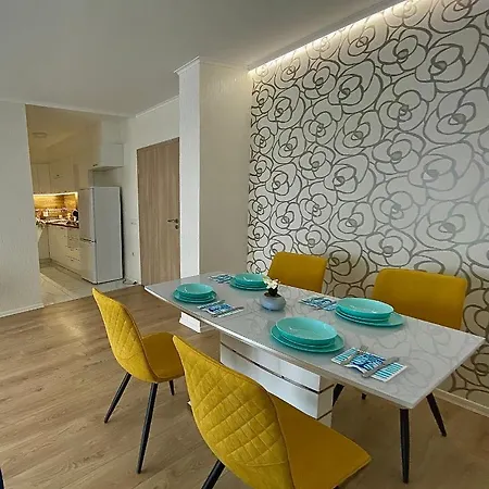 Avrora Apartament *