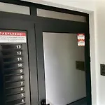 Avrora Appartement *